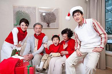 《吸血鬼崛起》销量突破200万份 开发组致谢玩家